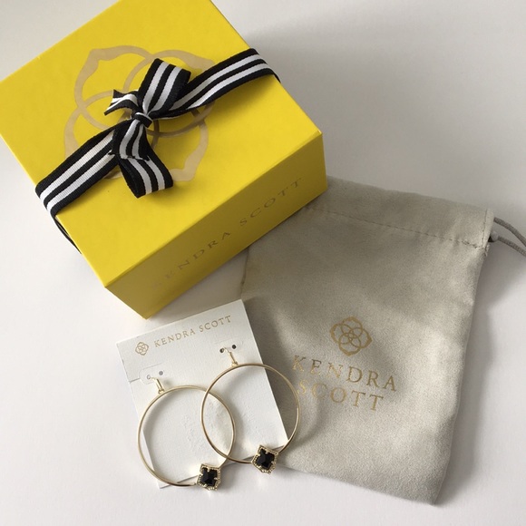Kendra Scott Jewelry - Kendra Scott Elberta Hoop earrings black